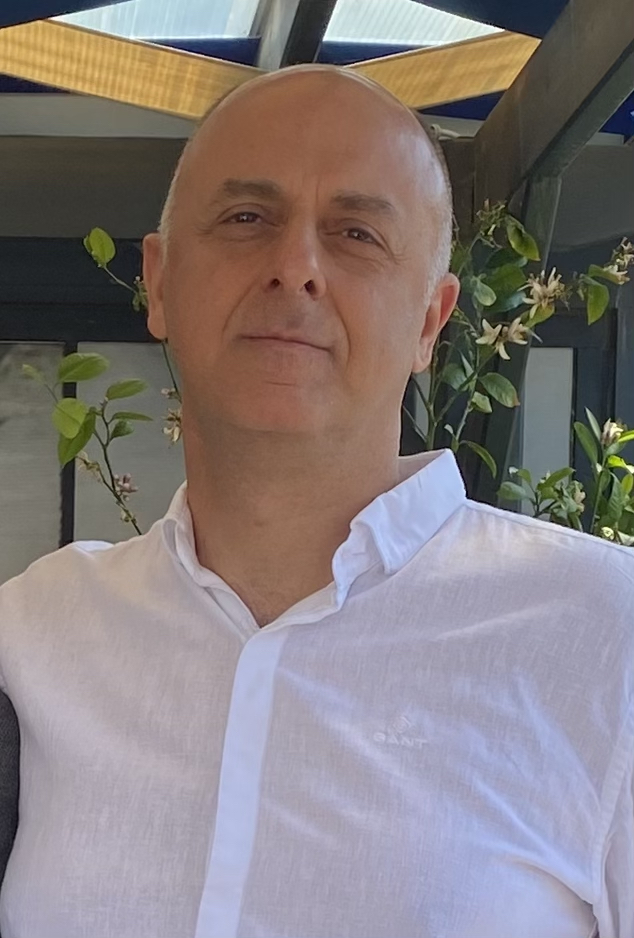 Ümit Özlale